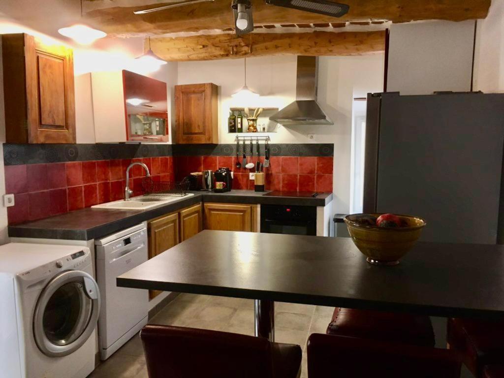 La Maison De Lily, Cosy Dans Le Vieux-Hyeres, Parking Gratuit ภายนอก รูปภาพ